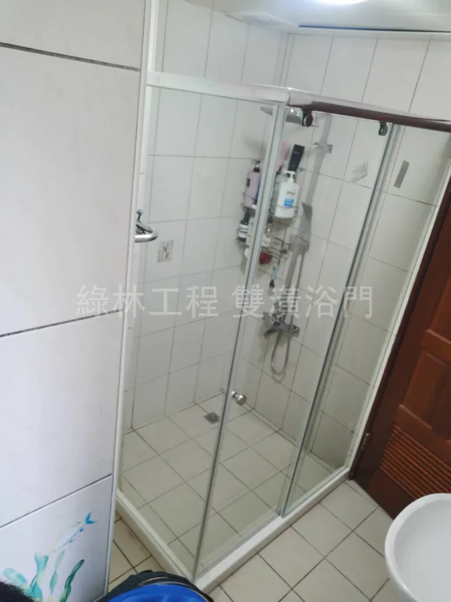 L型淋浴拉門|浴室在角落,就該這樣規劃 5 L型2固1門橫拉淋浴拉門